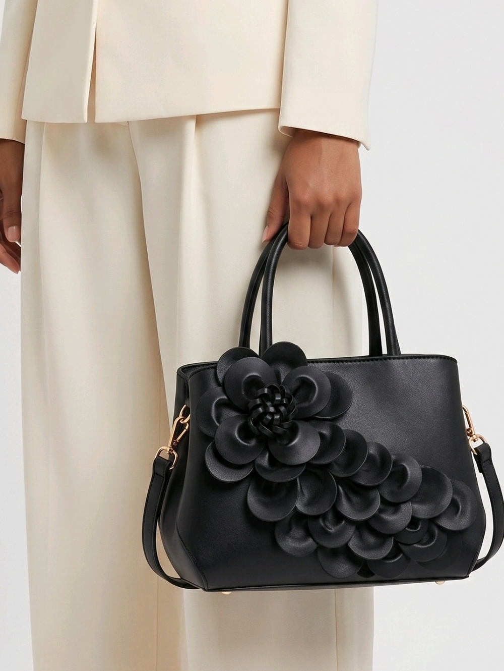 🆕️👜 BLACK FLORAL CASCADING PETAL HANDBAG / PURSE👜